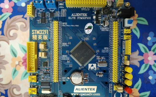 STM32F103试用体验:LCD显示与DHT1...
