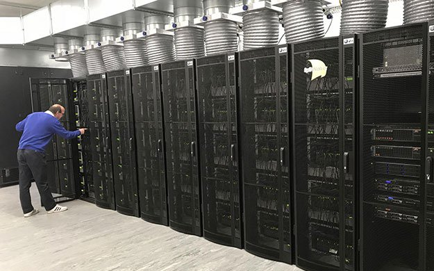 世界最大仿大脑超算问世:拥有百万个处理器核心