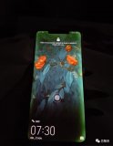 华为Mate 20 Pro被爆出屏幕边缘绿屏的现...