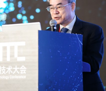 5G与4G相比5G则是通信与云计算融合的网络