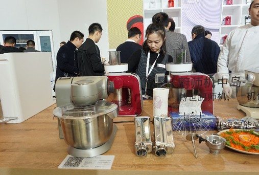 博世家电推出厨师机催生精致小家电瞄准厨房烹饪