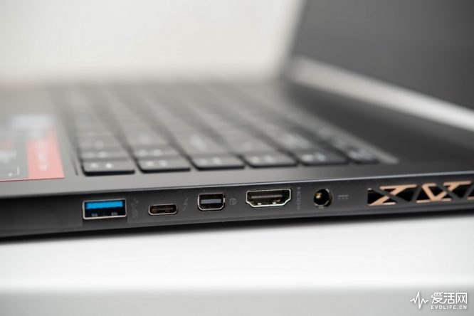 微星GS65StealthThin游戏本评测 当性能本讲起