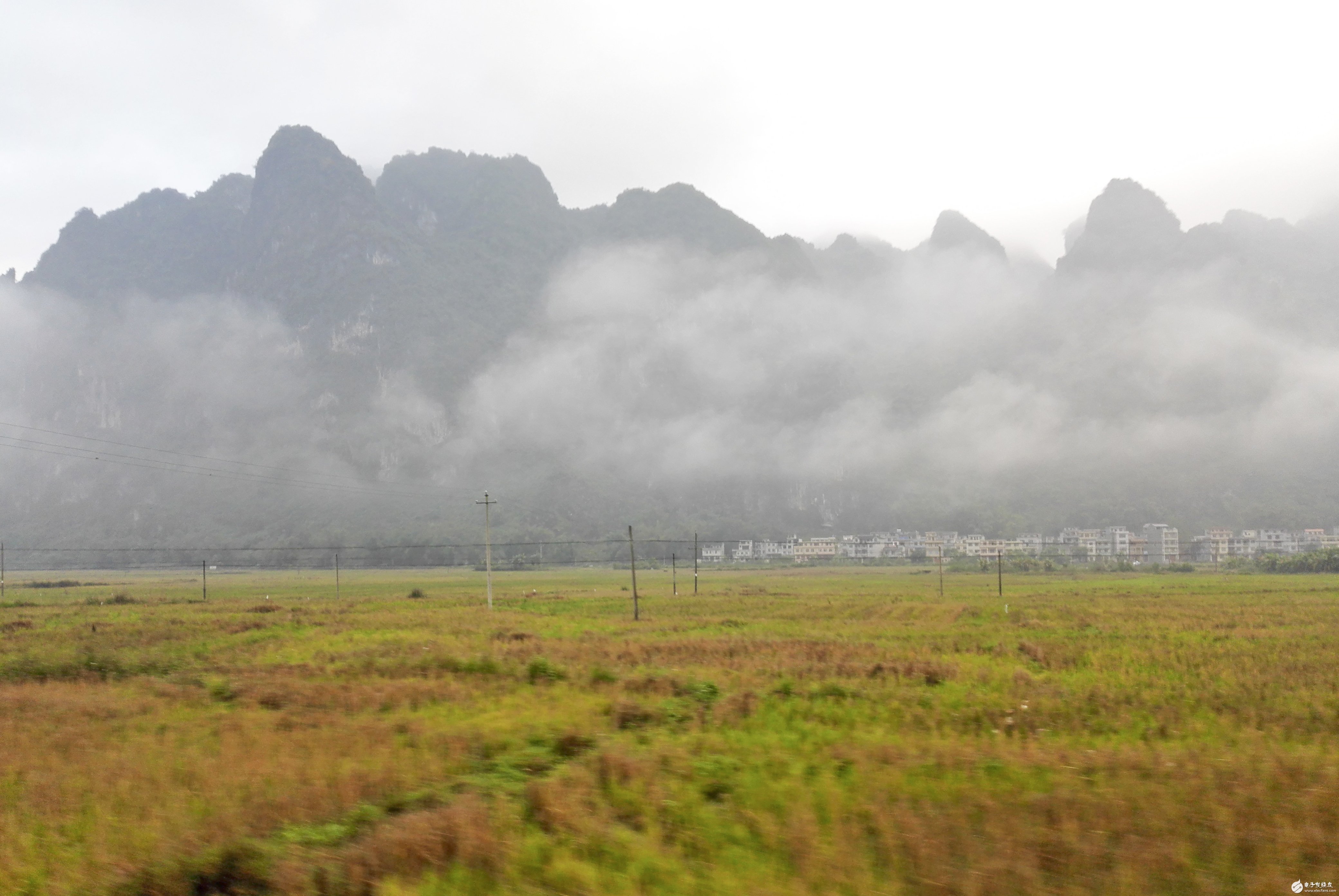 西山乡距离巴马镇40几分钟车程,沿途风景如画