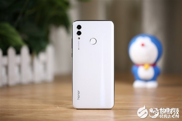 荣耀10青春版铃兰白高清图赏