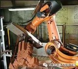 铸造砂芯柔性生产线自动上下料机器人系统集成