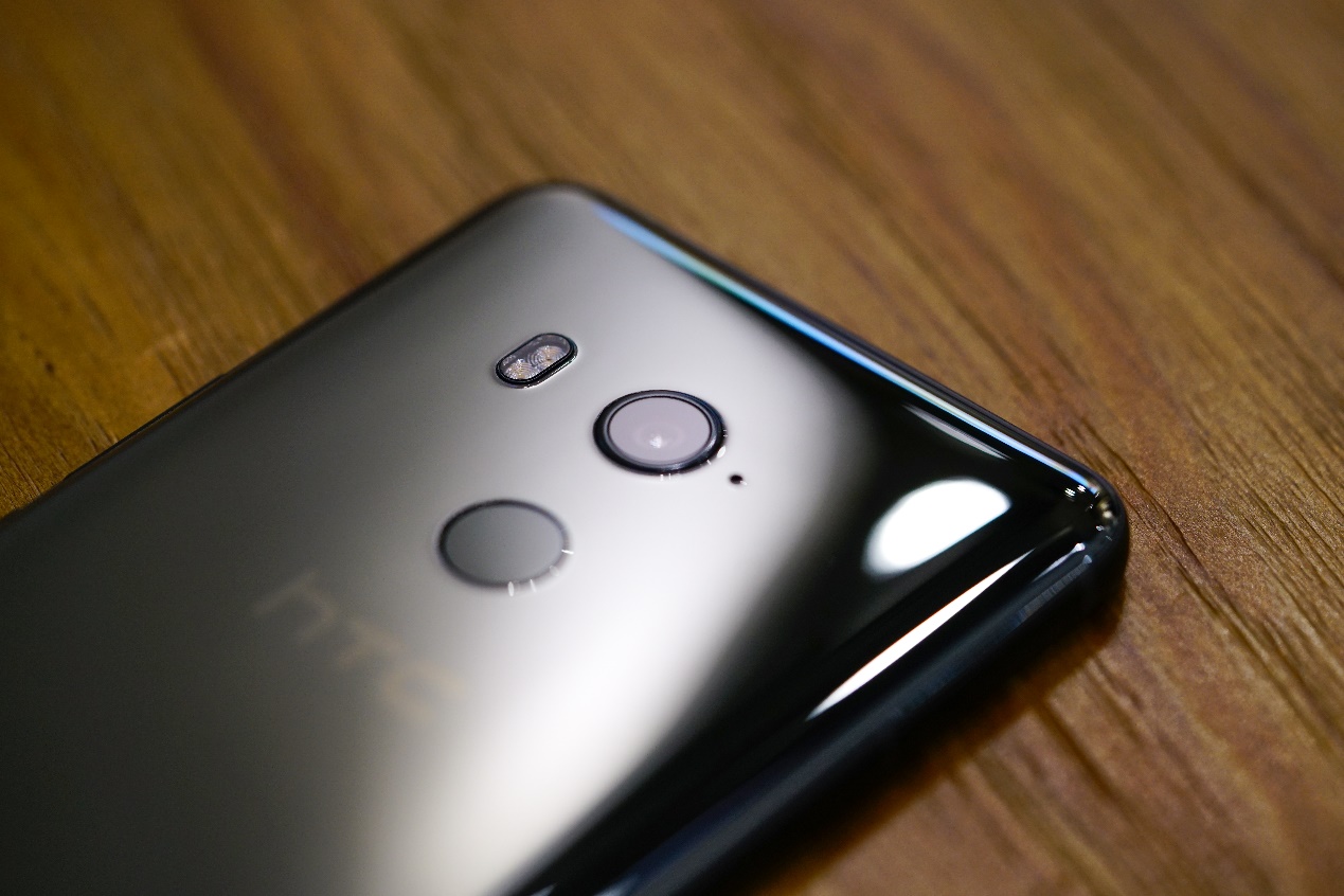 HTCU11+评测 更大的电池更大的续航