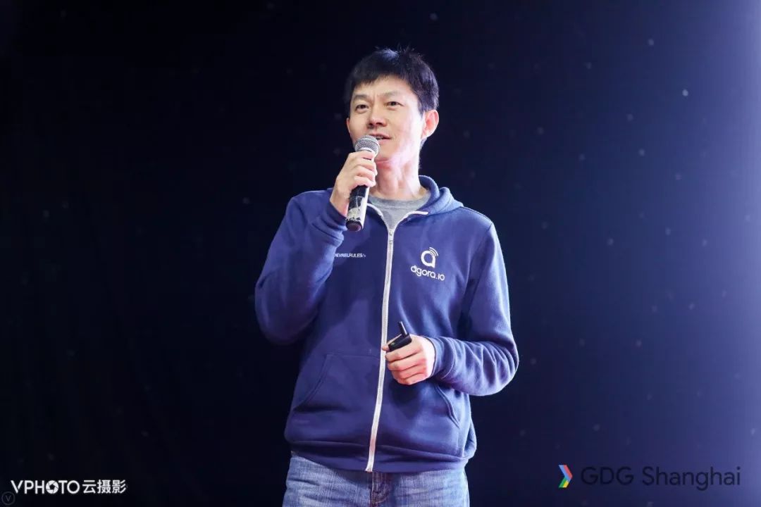 为模型音视频设计小且优的姑娘学习视频?花实时脱日本衣服深度图片