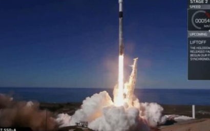 SpaceX再破纪录 一箭64星