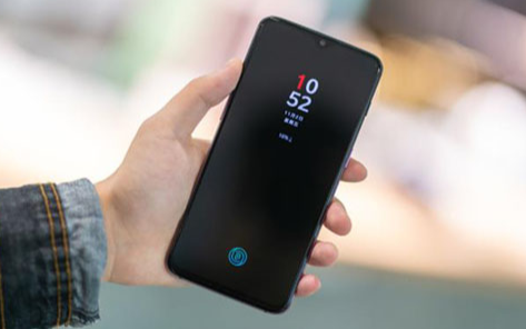 一加跳脱平价策略,首款5G手机定价可能超过300...