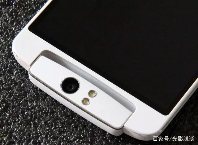 vivo与oppo率先发布了基于机械结构的升降摄像头方案