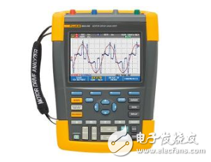 使用 Fluke MDA-550 Motor Drive Analyzer 测量电动机轴的电压放电