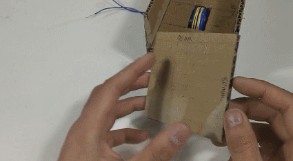 教你用纸板做一把喷钱枪