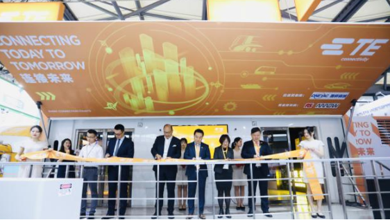 唯样作为合作伙伴出席TE Connectivity移动客户体验中心中国行启动仪式并致辞