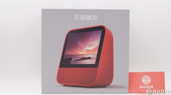 天猫精灵CC带屏qy88千赢国际娱乐音箱拆解 做工及用料如何