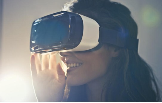 如果想要高分辨率的VR,没有强大的PC来运行,那...