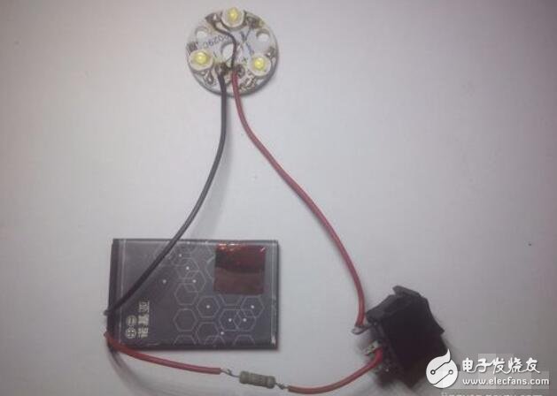 创造壹盏顺手机把持多色却调的LED灯