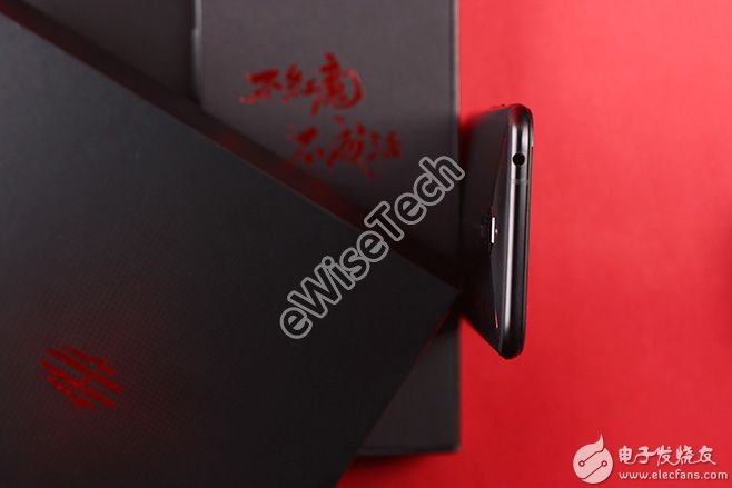 e开箱: "成魔"的游戏手机红魔3