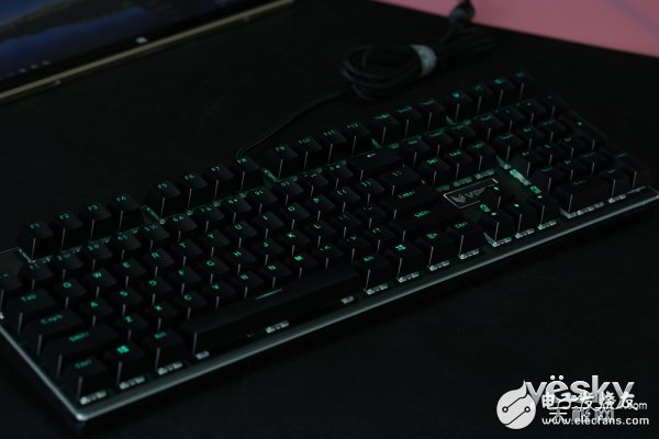 雷柏V700RGB合金版评测 专业装备拒绝键位冲突更加方便用户操作