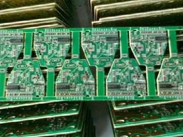 SMT加工中造成印刷质量的原因及贴片式连接器的类型介绍