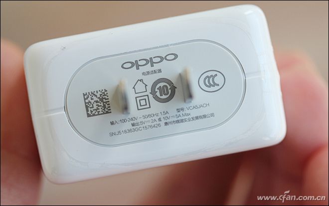 oppo r17 pro的超级闪充充电头