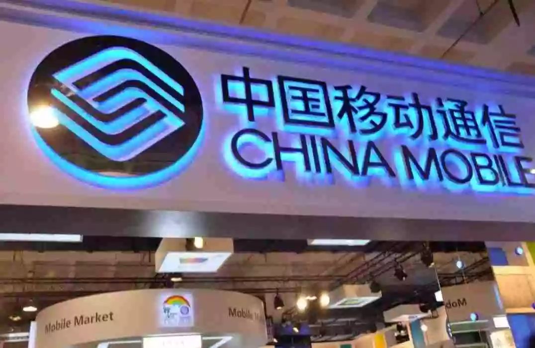 苹果应用商店反垄断案败诉 柔宇跟LV打造柔性屏纸袋
