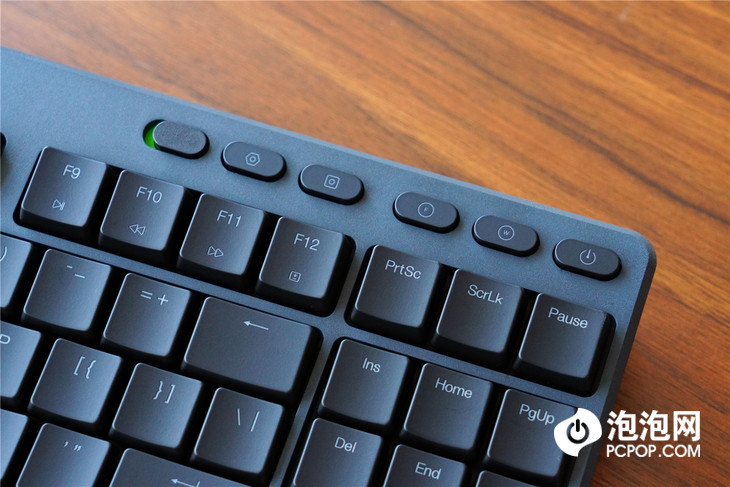 右上的功能键区提供了背光快速 开关,键盘密码锁等快捷功能.