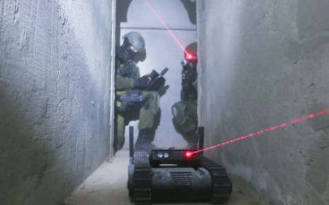 以色列推出武装机器人 可扫荡死角弹无虚发
