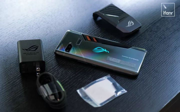 ROG 手机和腾讯游戏合作了