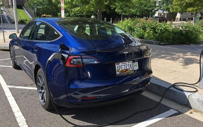 5月份特斯拉Model3用了全球1/6的电动车电...
