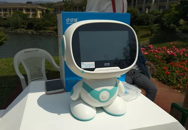 人工智能时代,它是下一个机器人明星产品