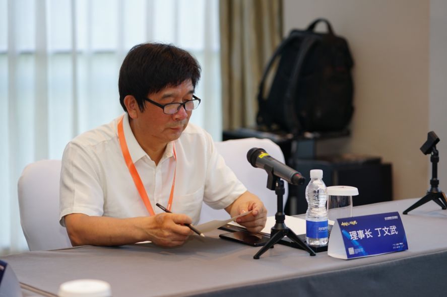 第三屆中國半導體聯盟理事會在2019集微半導體峰會上同期舉行