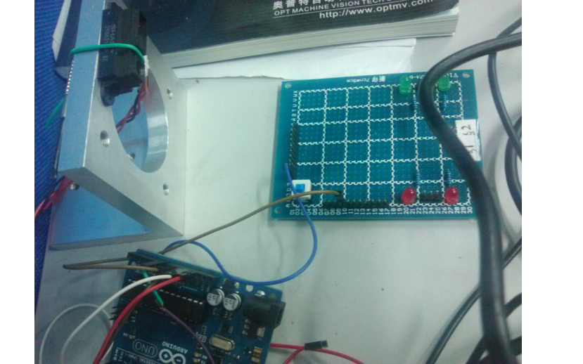 使用Arduino和PID控制算法实现距离检测