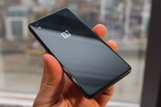 一加Pete Lau证实,今年将会推出第二款5G...