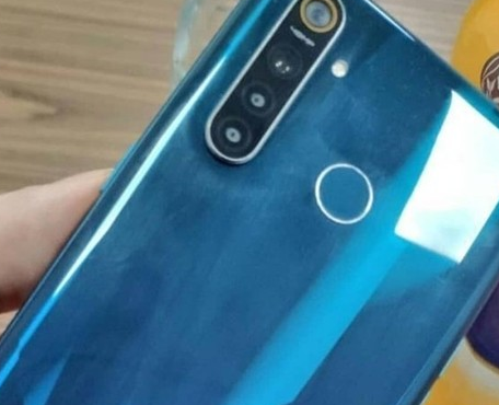 realme 5系列手机曝光配备了4800万像素的后置四摄像头共有两款机型
