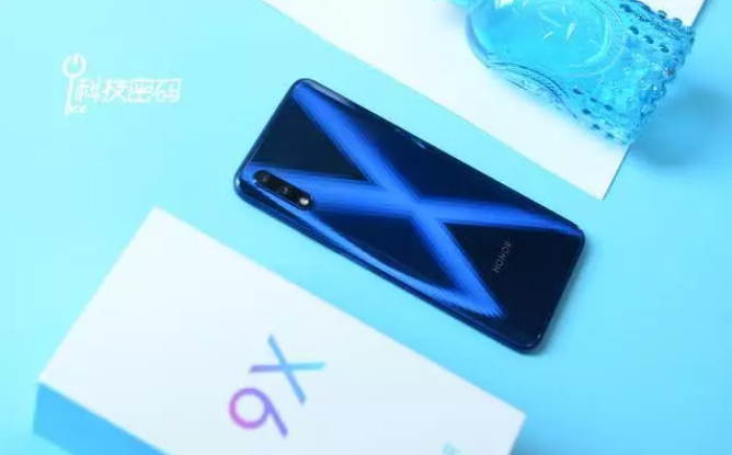 荣耀9X强悍的7nm制程麒麟810处理器和480...