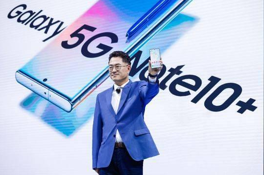 国内三家运营商正式开售5G手机,并公布了5G的相...