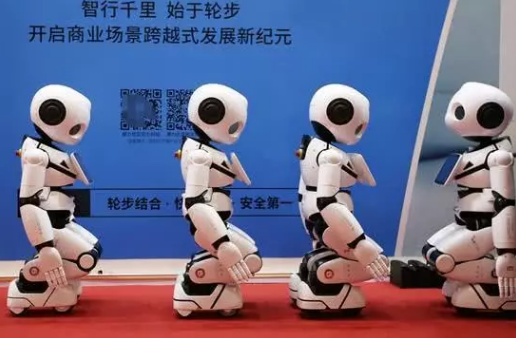 未来的我们每一人拥有机器人数量是1台,还是10台...