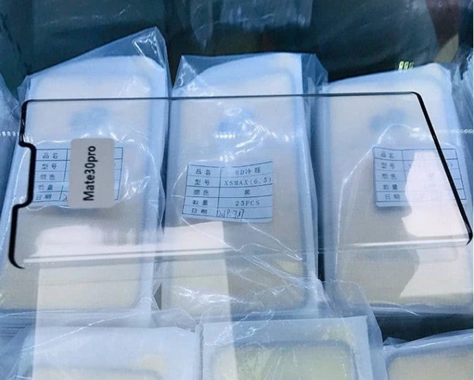 所有手机都换了发型,还继续用刘海屏的只有华为三星...