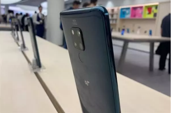 华为 Mate 20X 5G在防水功能这方面表现...
