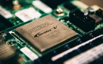 微软并没有选择英特尔作为数据中心来提供FPGA