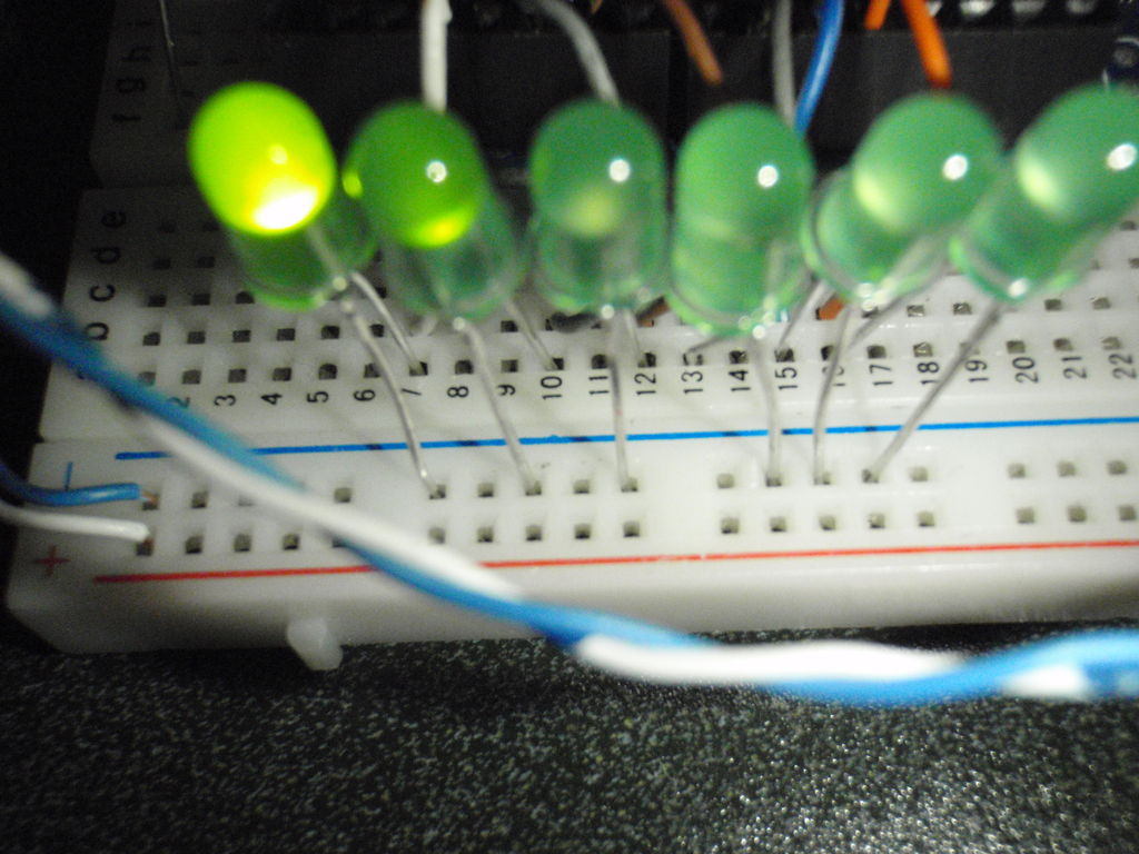 如何使用Arduino和LED实现随机性
