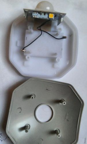 如何将多个不同的传感器连接到ESP8266