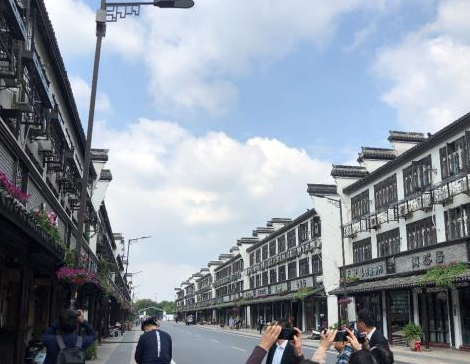 中国铁塔已在乌镇建成了96个5G基站满足了三家电...