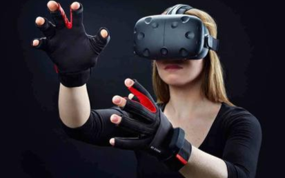 为什么普通摄像头+深度学习方案更适合VR/AR