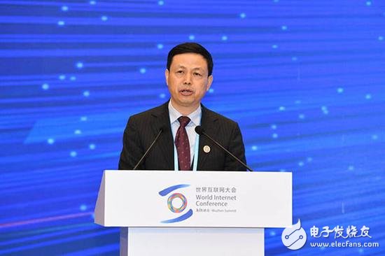 中国移动杨杰:构建智慧社会要推动新一代信息通讯技术融入民生