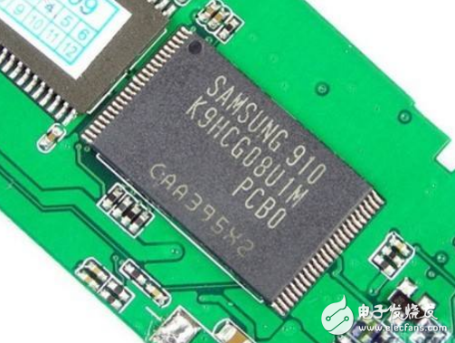 长江存储投产64层堆栈3D闪存 将在年底提高产能...