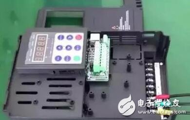 变频器主电路的接线流程
