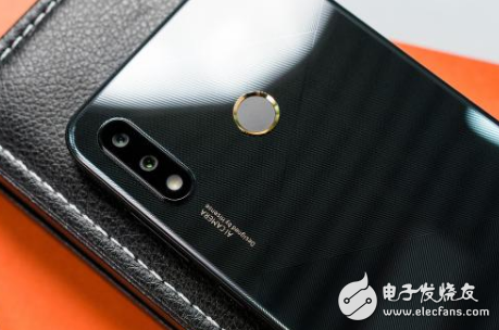 海信发布新品金刚5 pro,配置8000mA电池拥有超强续航
