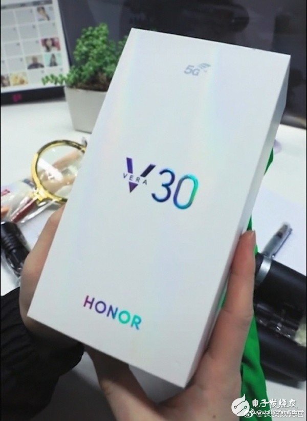 荣耀V30手机曝光将搭载麒麟990处理器支持双模5G网络