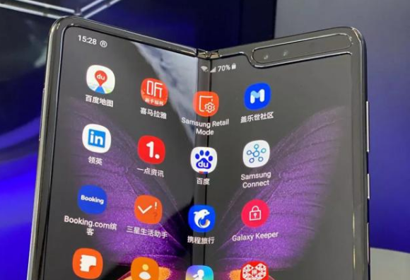 三星Galaxy Fold初体验,产品的成熟度超出想象